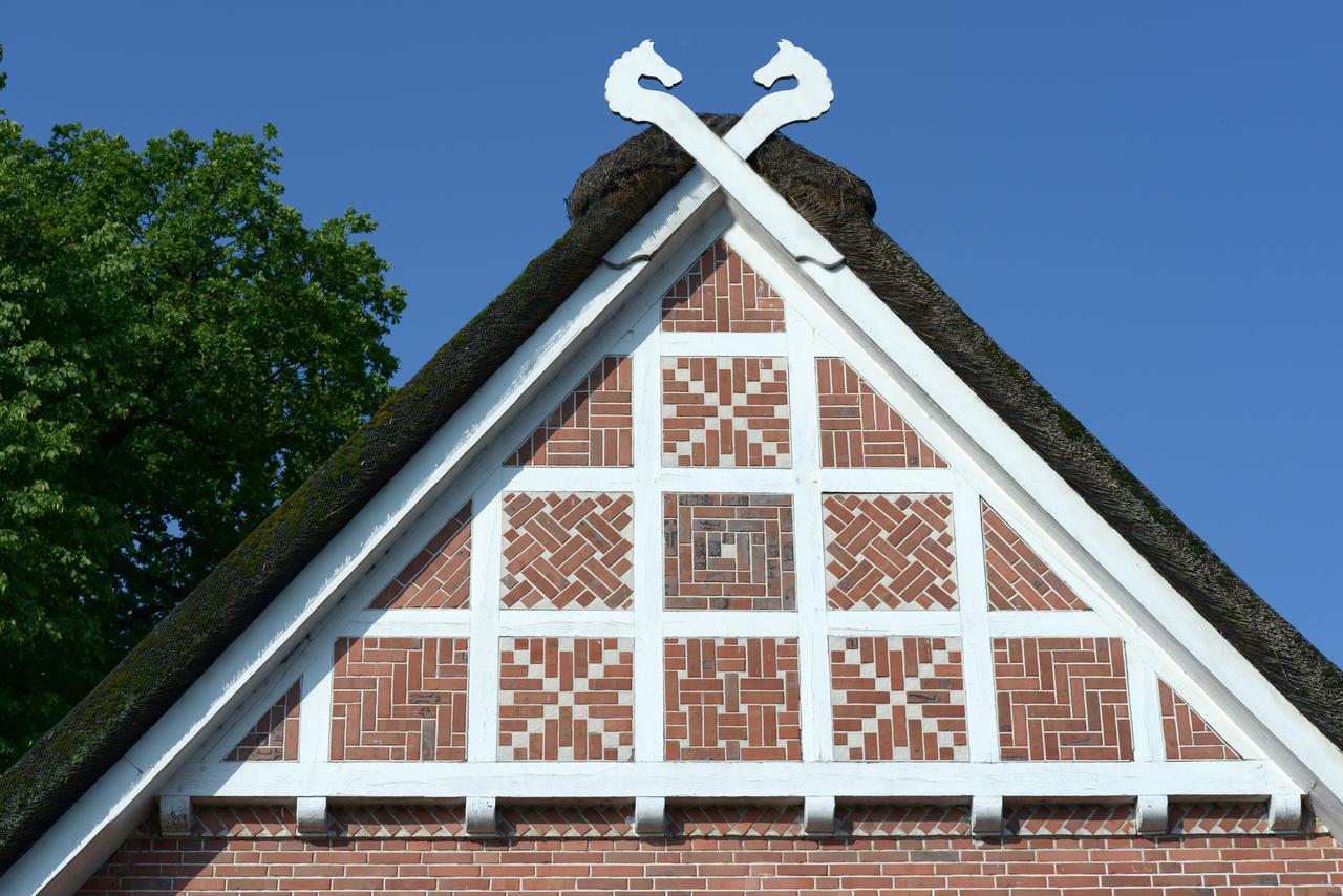 Landhotel Zur Eiche Buxtehude Exterior foto